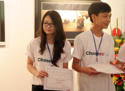 Ngắm[-]con[-]gái[-]xinh[-]đẹp[-]của[-]GS[-]Ngô[-]Bảo[-]Châu[-]làm[-]từ[-]thiện